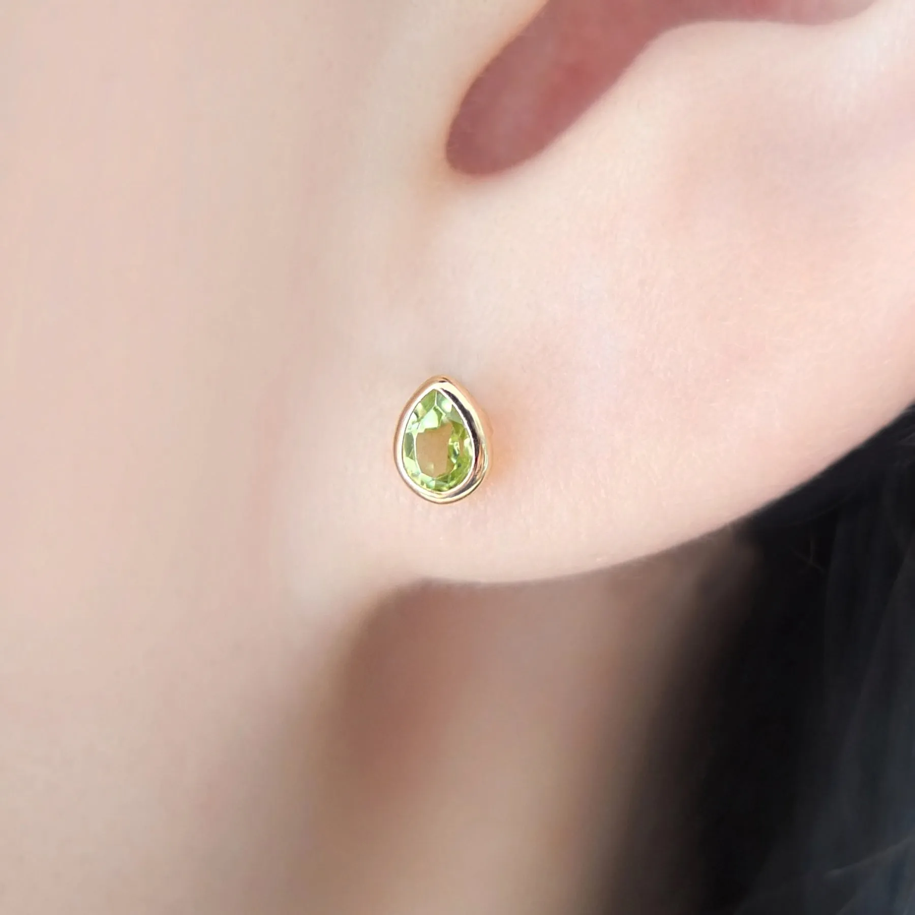 [Second Earrings] 18K Yellow Gold Peridot Drop Earrings