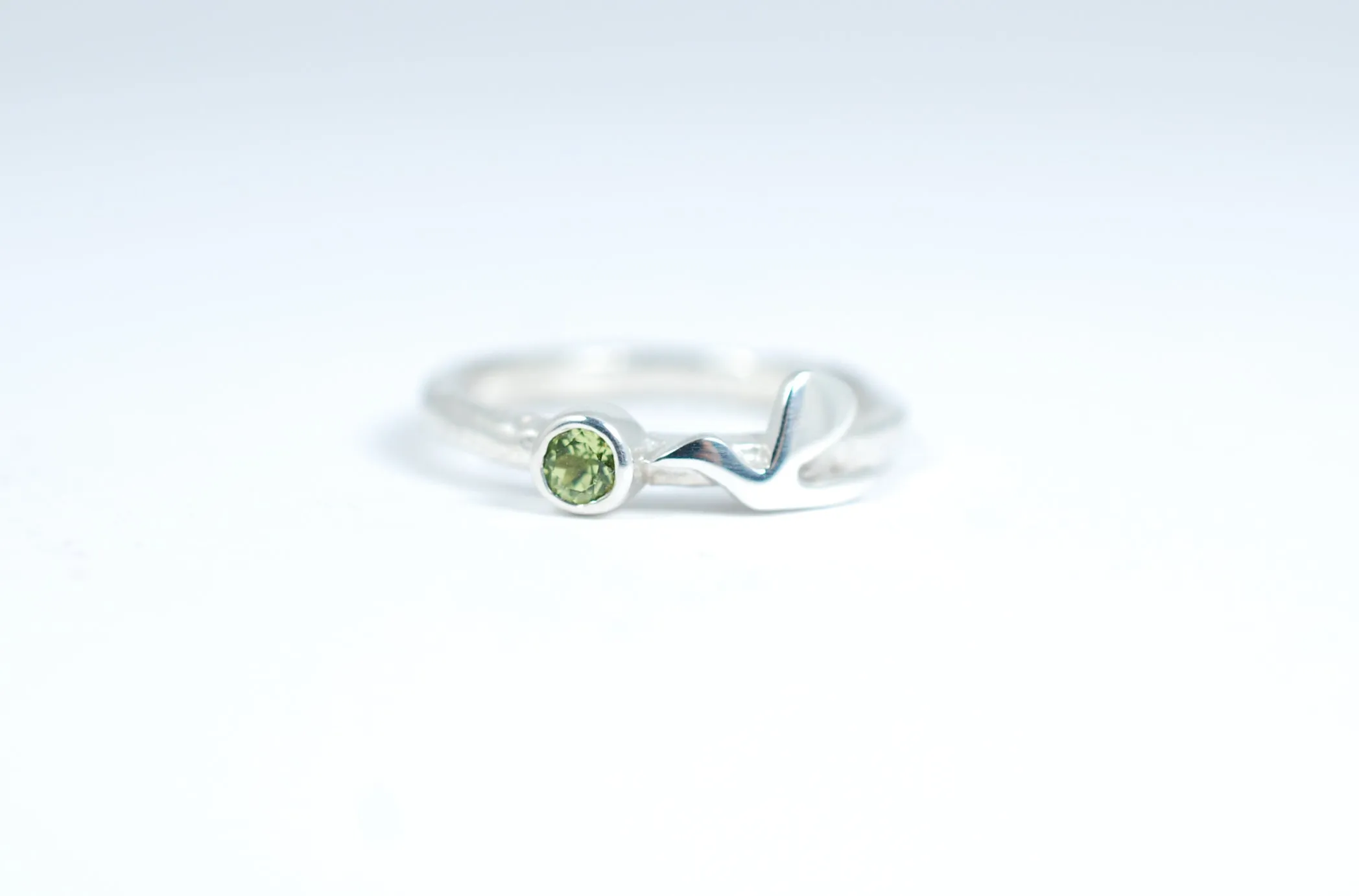 Silver Freedom ring with green peridot. Freedom ring.