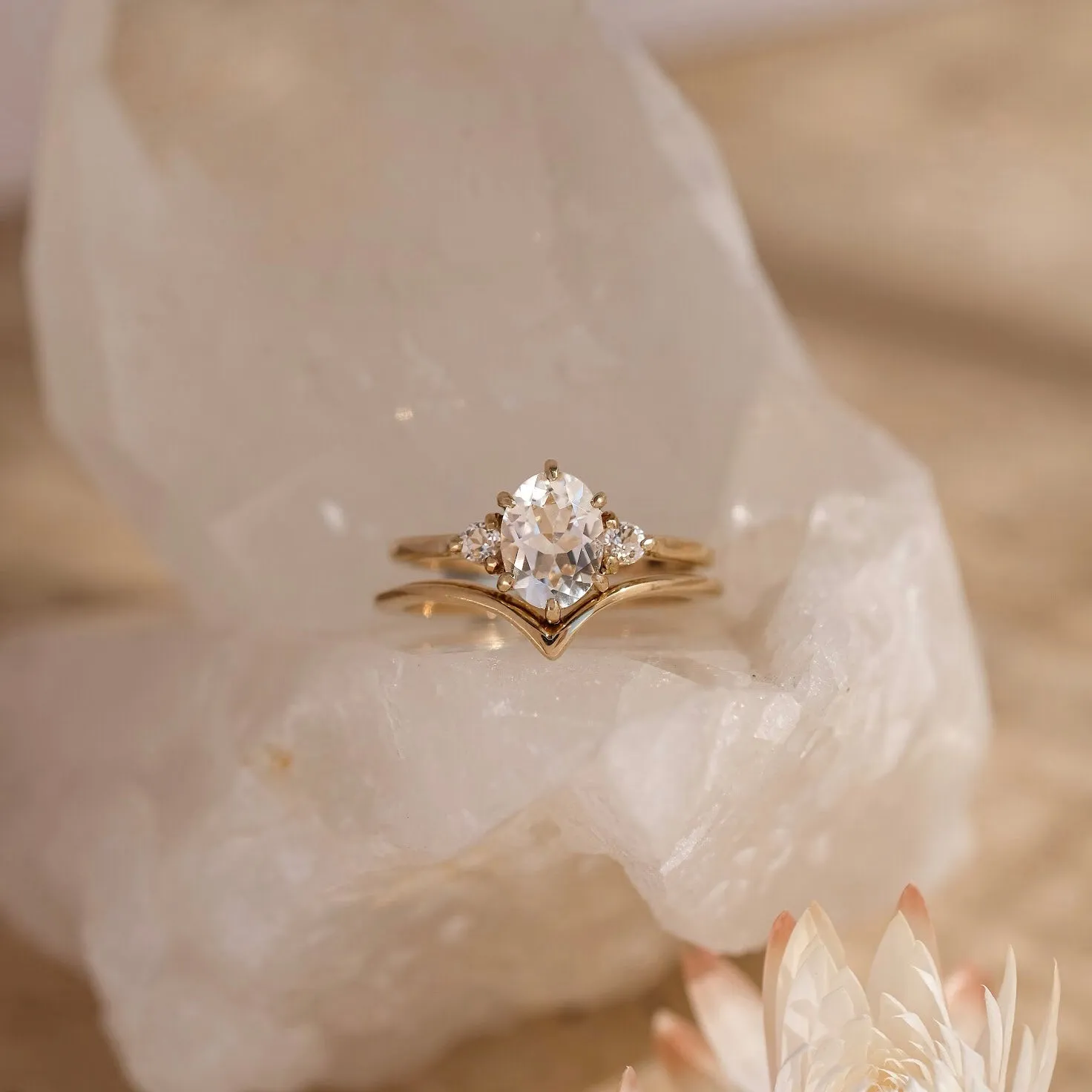 Victoria Ring, White Topaz, 9kt Yellow Gold